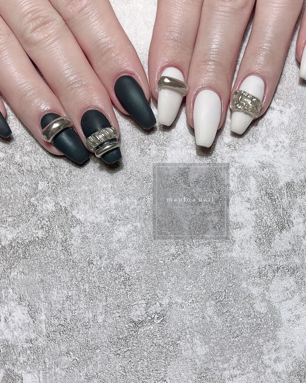 mauloa_nail on LIPS 「・ 🖤🖤🖤・ネイルやり方動画fantistにて多数更新してます..」(1枚目)