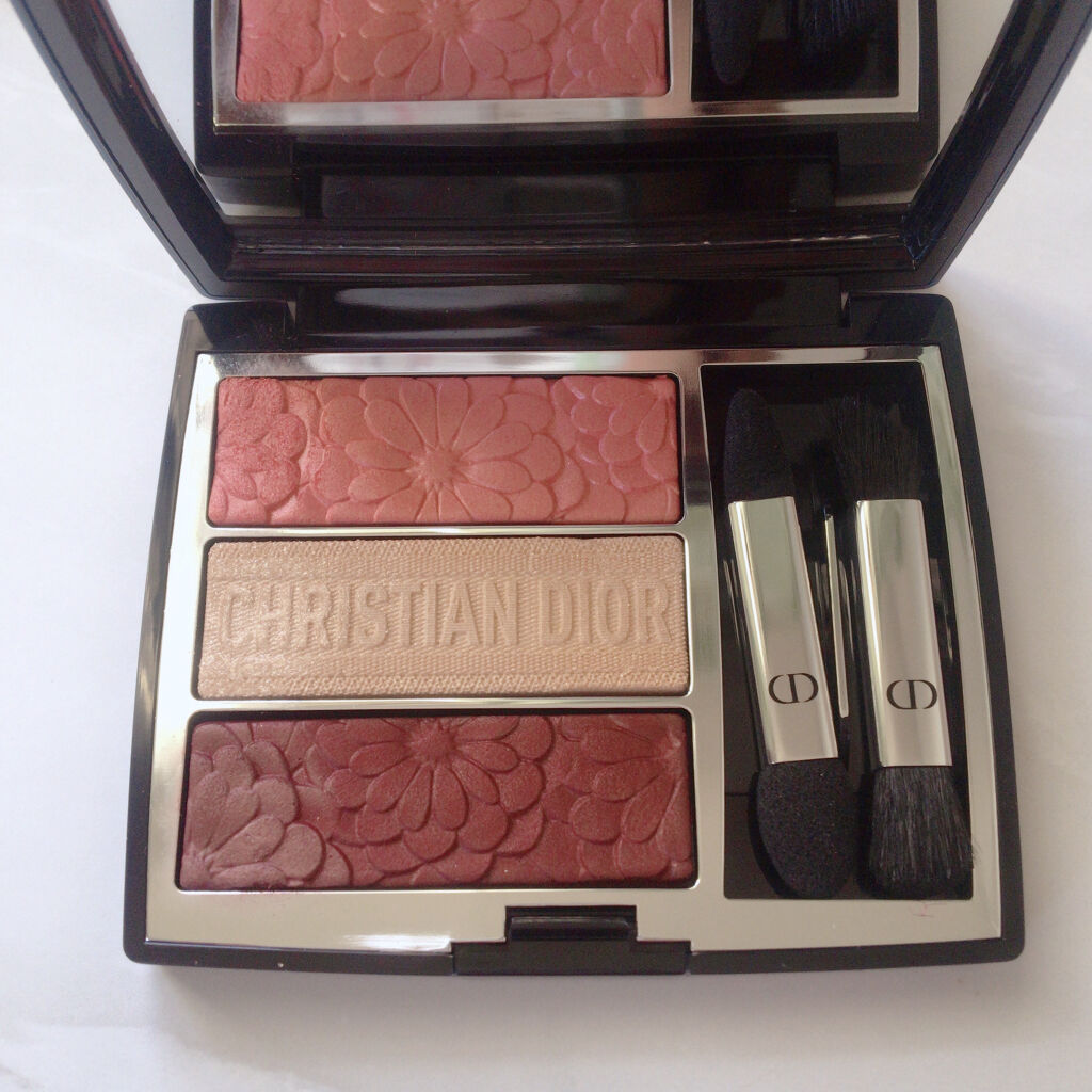 トリオ ブリック パレット＜ピュア グロウ＞/Dior/アイシャドウパレットを使ったクチコミ（1枚目）
