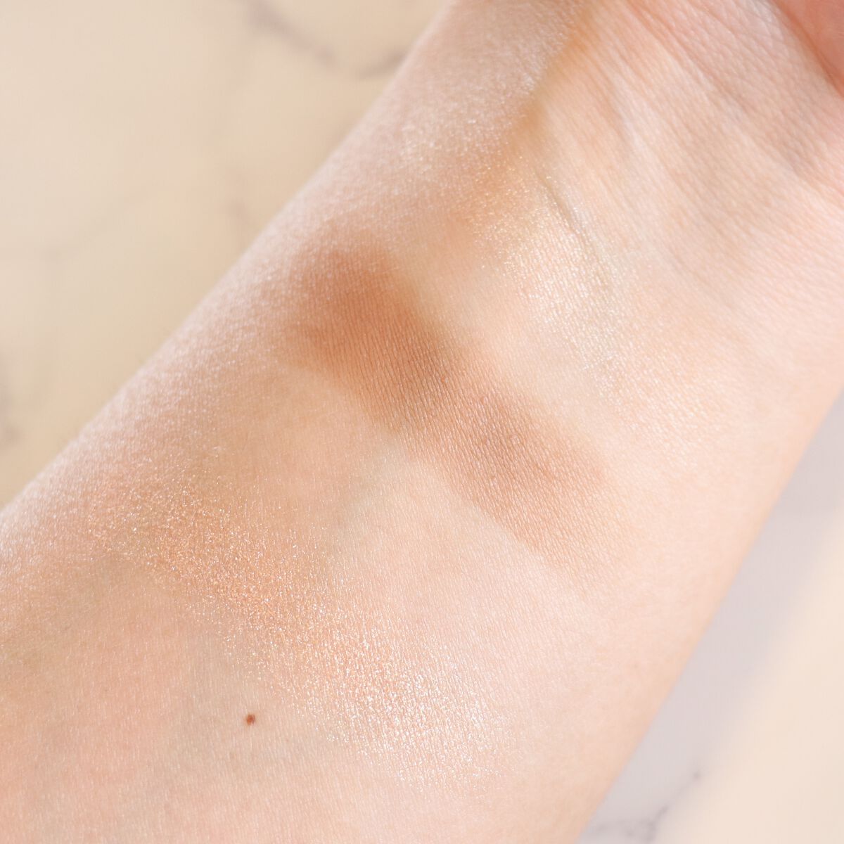 コンスピキュアス アイズ/Amplitude/アイシャドウパレットを使ったクチコミ(2枚目)