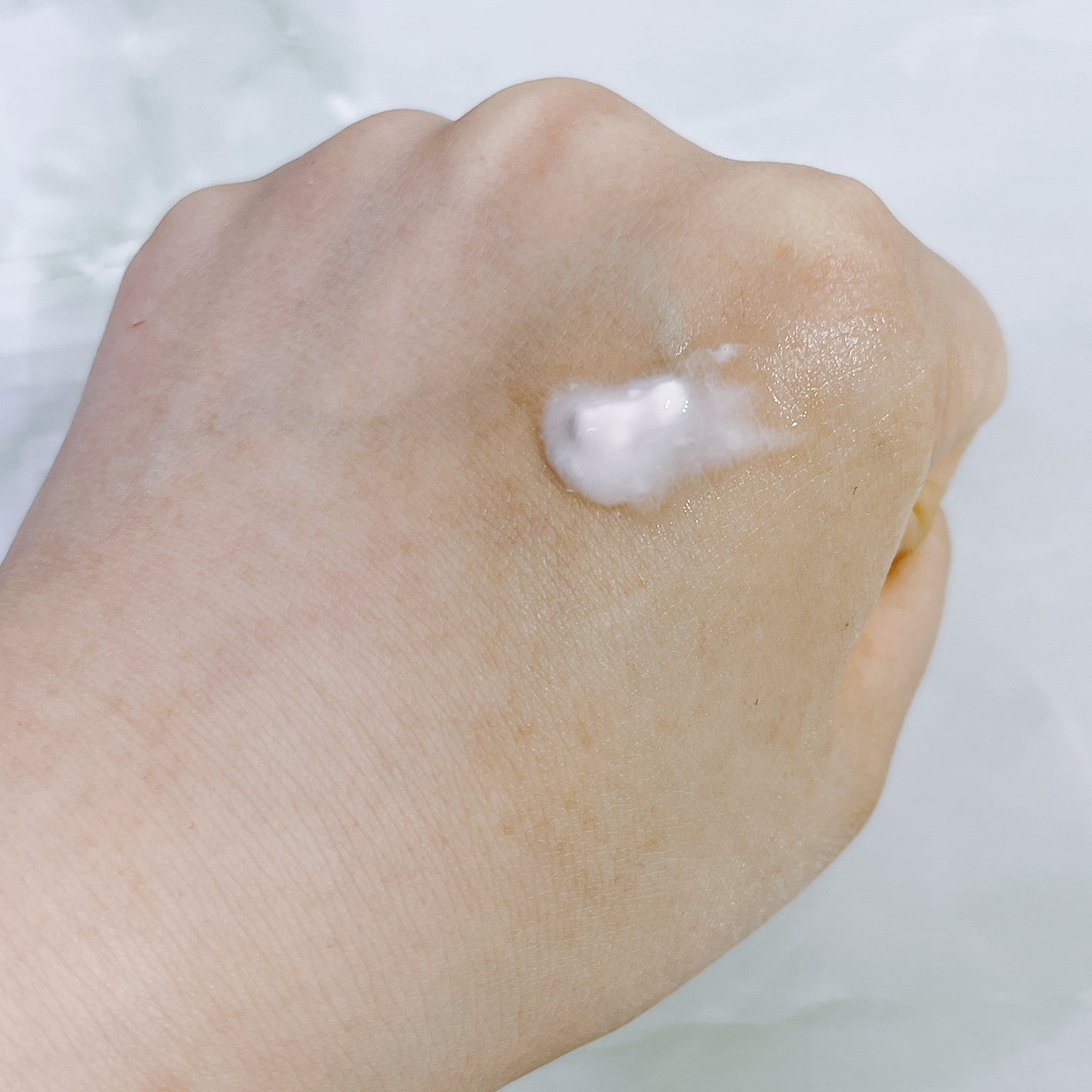 コエンリッチ ザ プレミアム ライトアップ モイストガード ハンドクリーム/コエンリッチQ10/ハンドクリームを使ったクチコミ(5枚目)