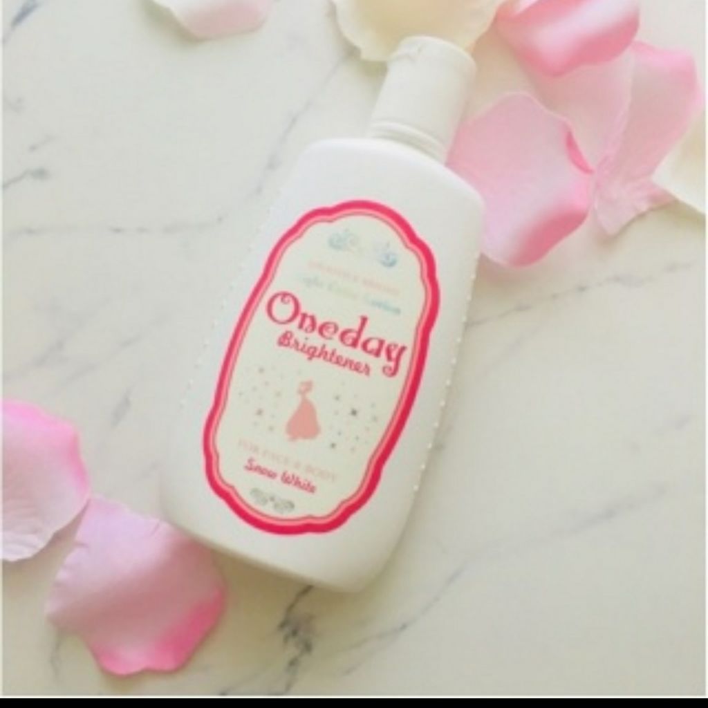 ワンデイブライトナー プレミアム/セラ/クリーム・エマルジョンファンデーションを使ったクチコミ（1枚目）