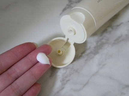 AROMA KIFI アロマキフィオーガニック ミルキーバター ナチュラルスムースのクチコミ「しっとり髪がまとまるだけでなく、マルチに使える!
独自のオーガニックコスメ規格を採用したオー.....」(2枚目)