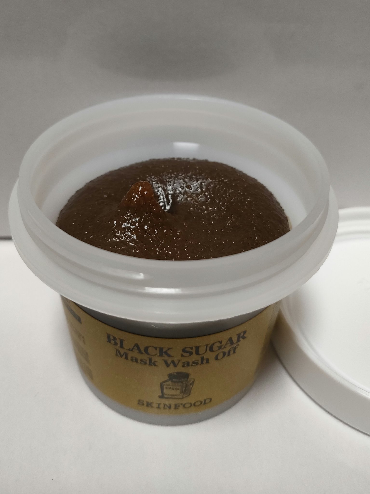 ブラックシュガーマスク ウォッシュオフ/SKINFOOD/洗い流すパック・マスクを使ったクチコミ（1枚目）