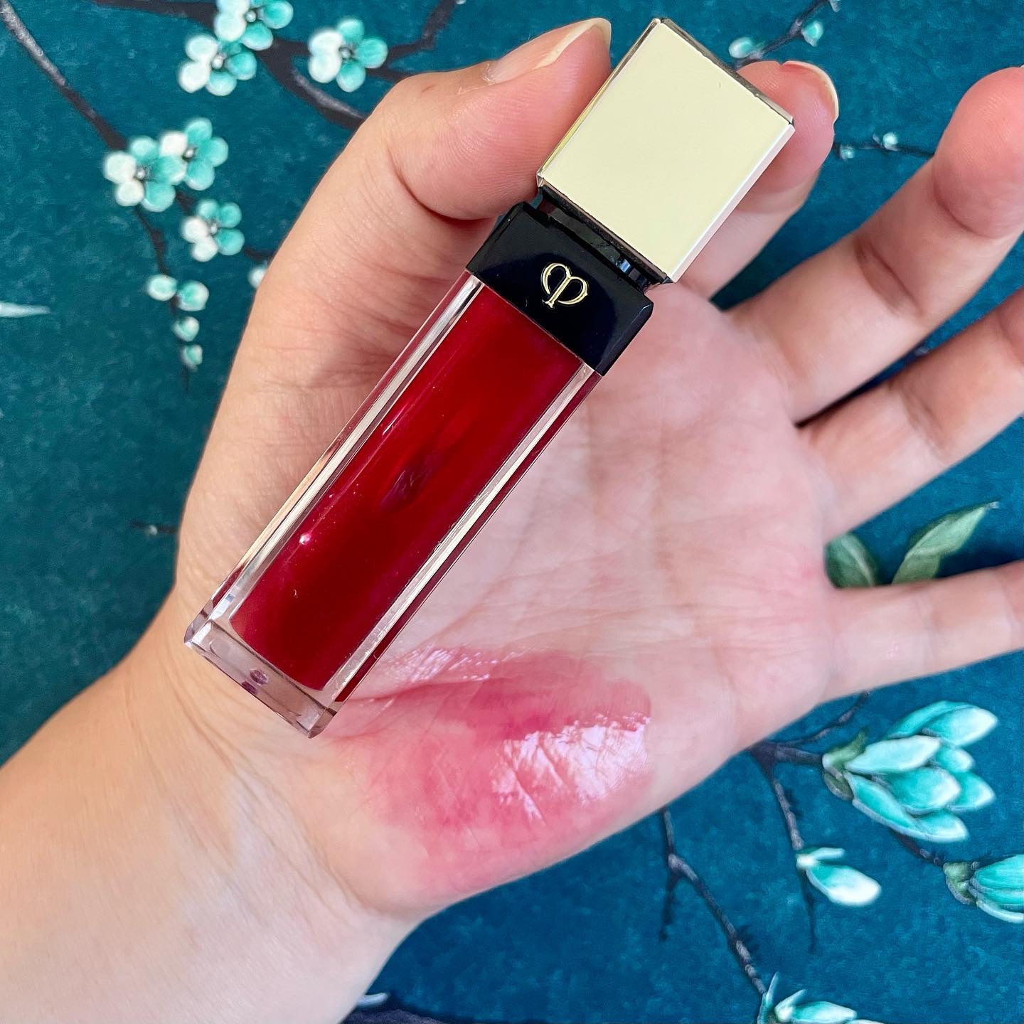 クレ・ド・ポー ボーテ ブリアンアレーブルエクラ/クレ・ド・ポー ボーテ/リップグロスを使ったクチコミ（3枚目）