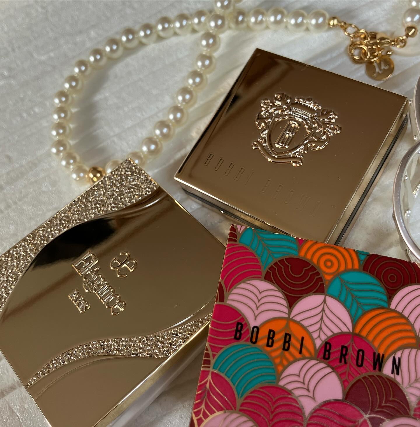 リュクスアイシャドウ フルムーン(リッチ グリマー)/BOBBI BROWN/単色アイシャドウを使ったクチコミ（1枚目）