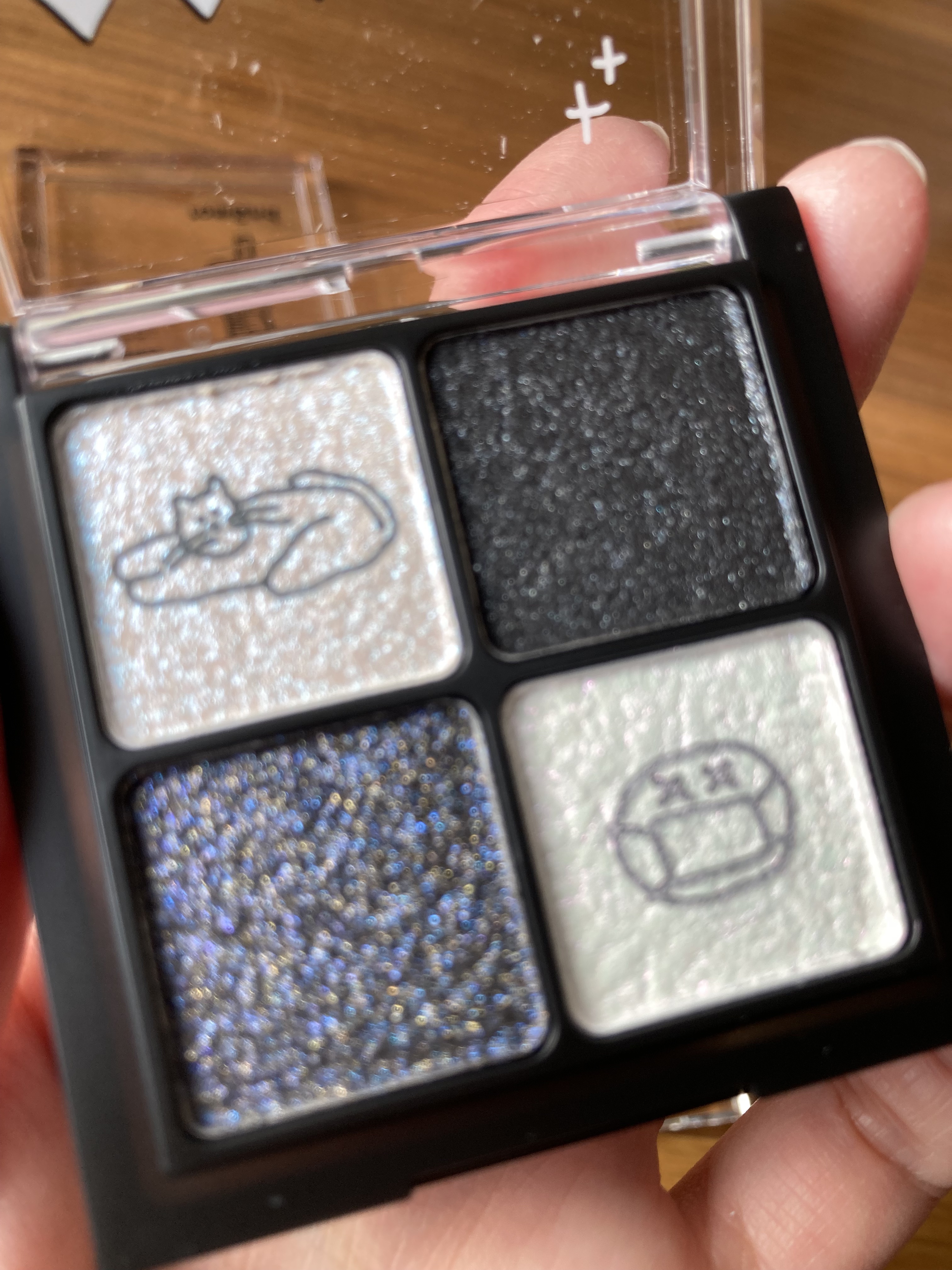 ベターザンアイズ B03 グリッツインブラック（INAPSQUAREコラボ）/rom&nd/アイシャドウパレットを使ったクチコミ（1枚目）