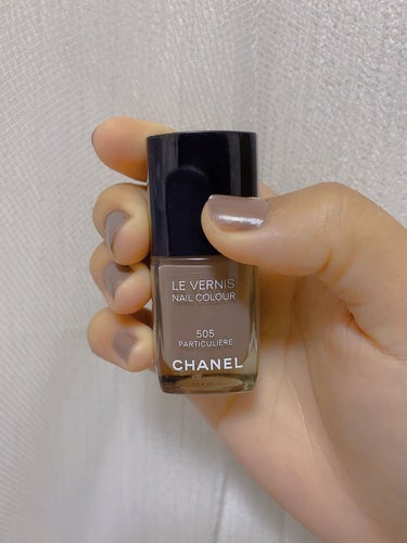 ヴェルニ 505 パティキュリエール/CHANEL/マニキュアを使ったクチコミ（2枚目）