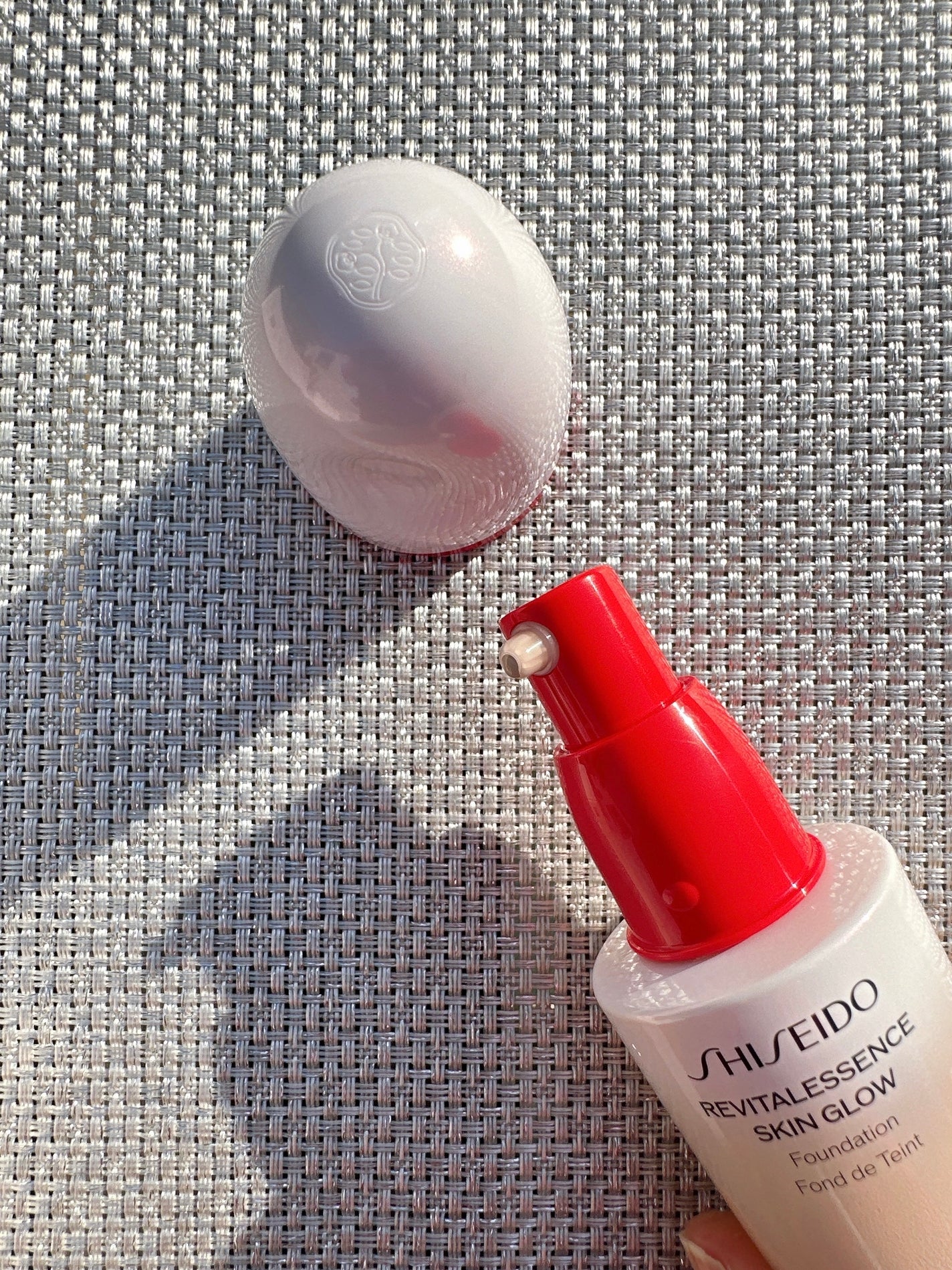 エッセンス スキングロウ ファンデーション/SHISEIDO/リキッドファンデーションを使ったクチコミ(2枚目)