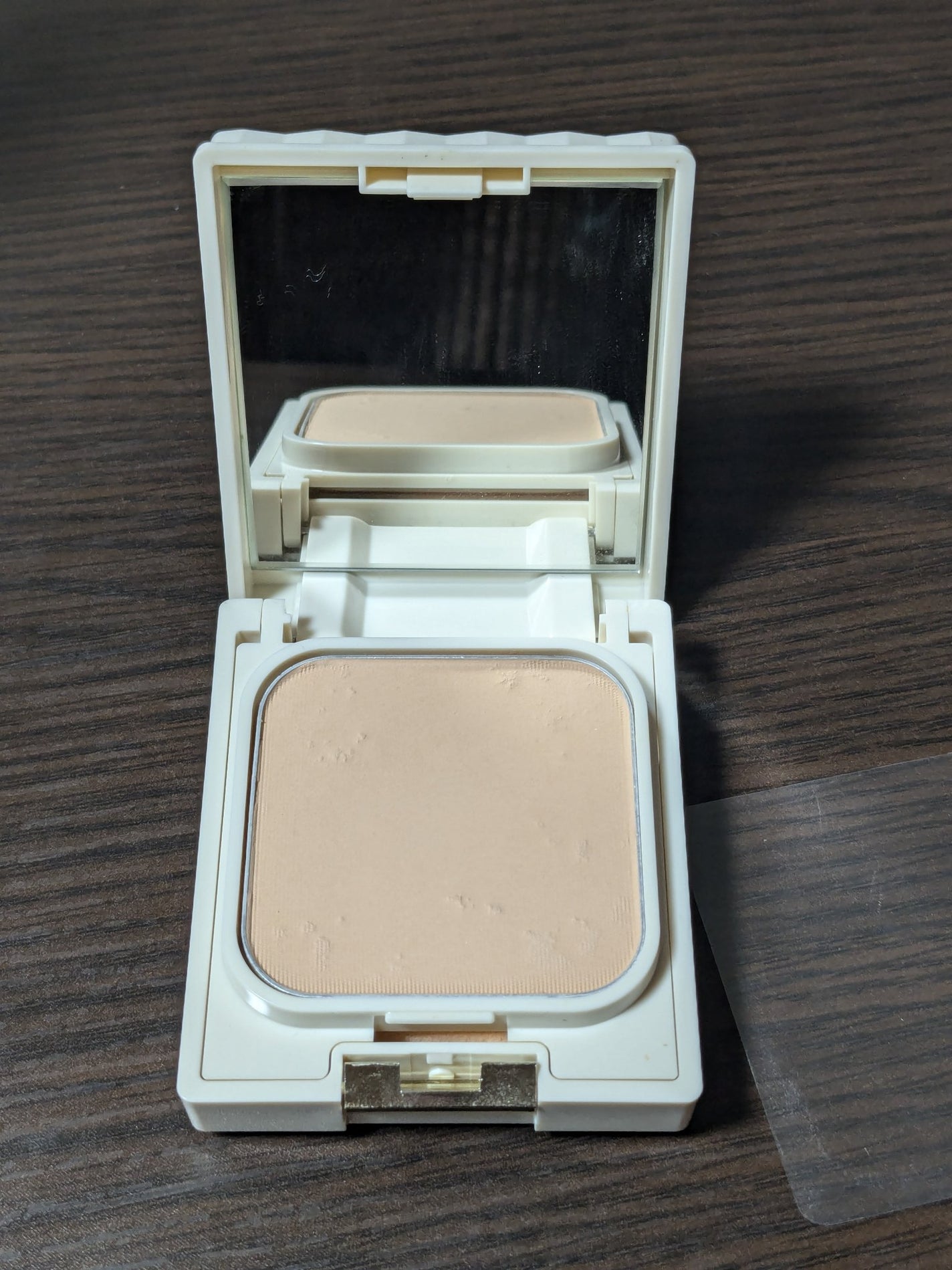 ブレスドナチュラルファンデーション/キャンメイク/パウダーファンデーションを使ったクチコミ(2枚目)