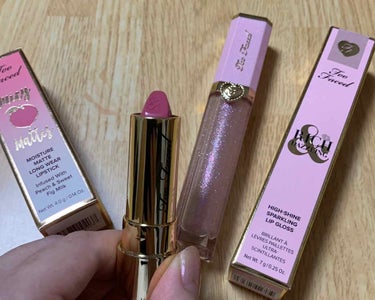 ジューシー マット ロングウェア リップスティック メイク ミー ブラッシュ/Too Faced/口紅を使ったクチコミ（1枚目）