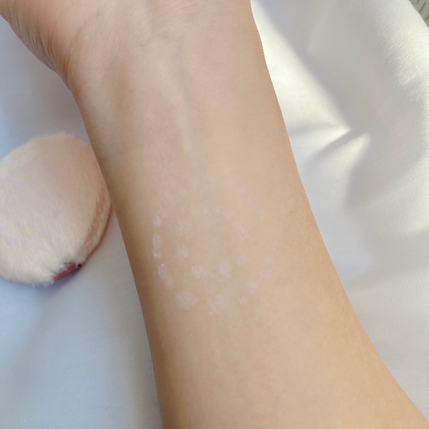 フィニッシングパウダー グロー/チャコット・コスメティクス/ルースパウダーを使ったクチコミ(6枚目)