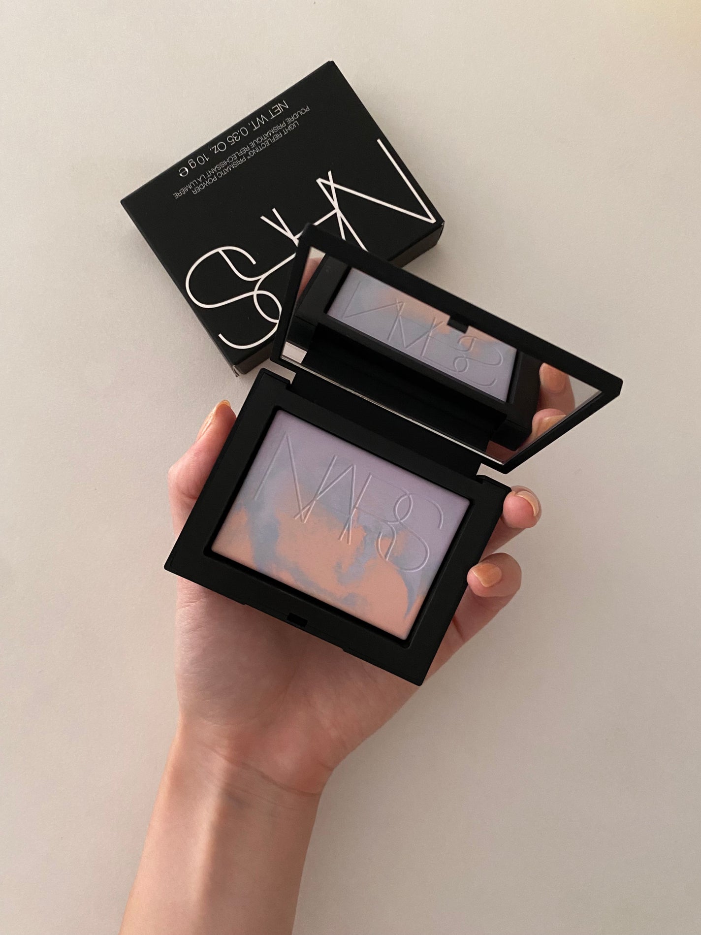 AYAKO on LIPS 「話題の!限定リフ粉🚀透明感のヴェールをフワッと纏ったような仕上..」(1枚目)