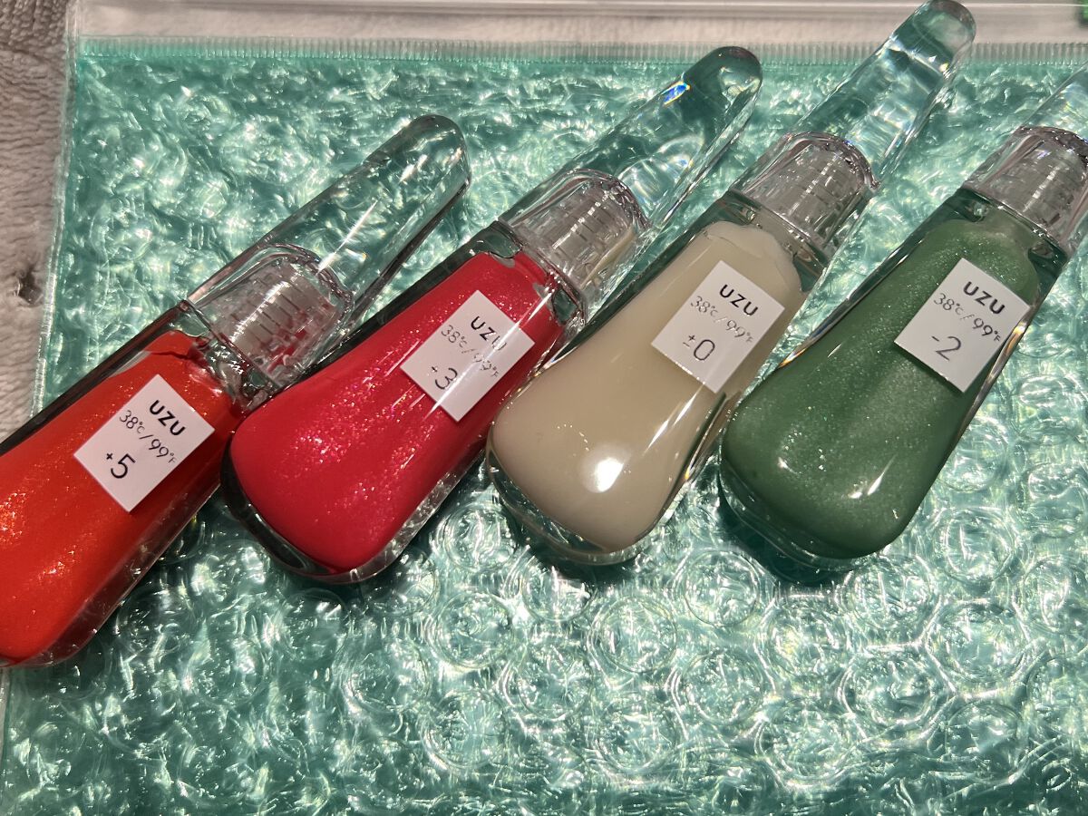 UZU HAPPY BAG/UZU BY FLOWFUSHI/メイクアップキットを使ったクチコミ（2枚目）