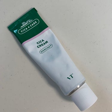 VT Cosmetics
CICAクリーム

〇 VT CICAクリーム 50ml ￥2730

      "1日1CICA"で大人気！！

     ・肌荒れを防ぎ健やかな肌を保つ
     ・乾燥