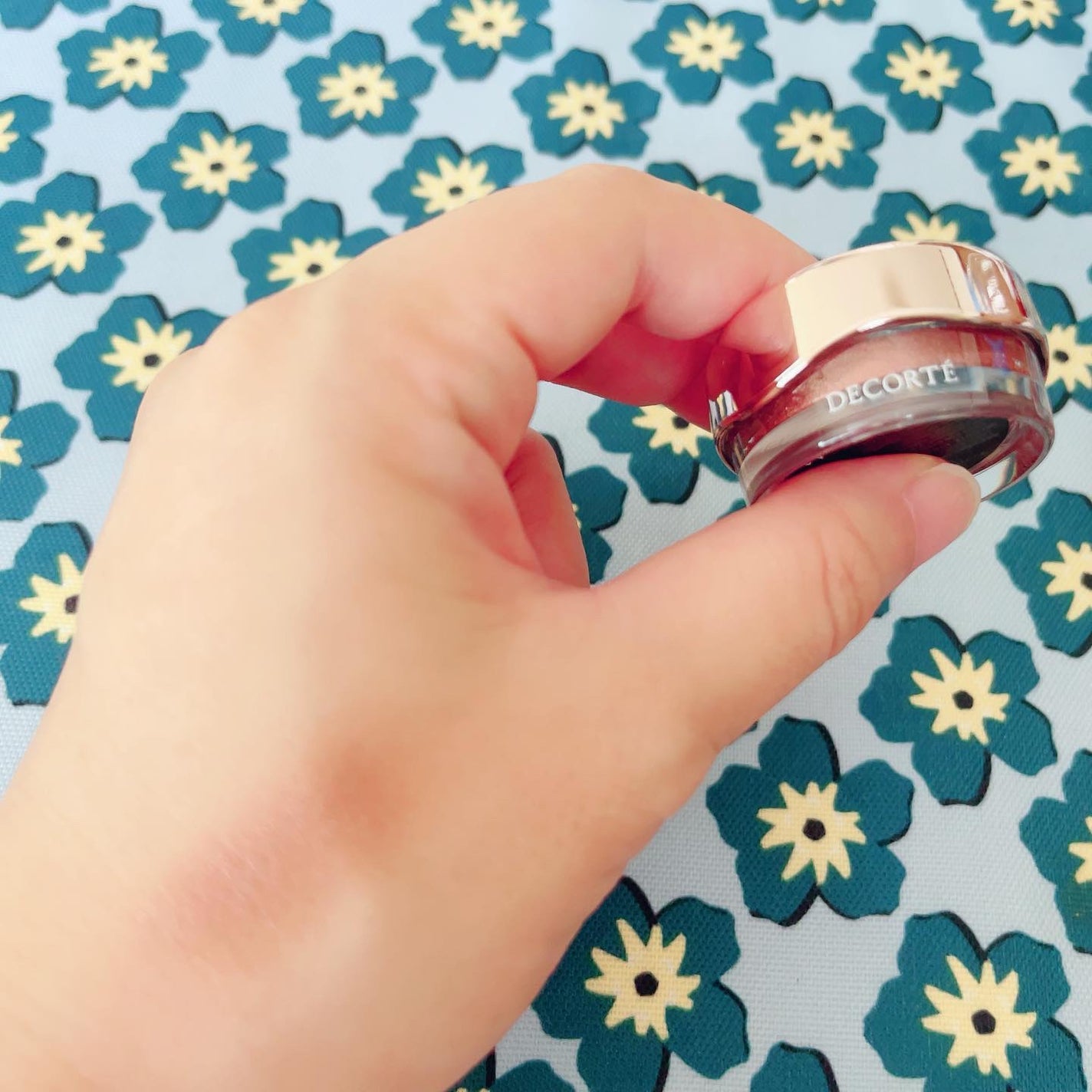 アイグロウジェム スキンシャドウ/DECORTÉ/ジェル・クリームアイシャドウを使ったクチコミ(4枚目)