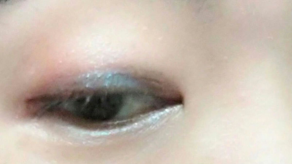 ダズルシャドウ エクストリーム イルミノーティー/M・A・C/単色アイシャドウを使ったクチコミ（3枚目）