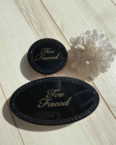 Too Faced ボーン ディス ウェイ マルチユース コンプレクション パウダーのクチコミ「◯Too Feced
ボーン　ディス　ウェイ　マルチユース　コンプレクション　パウダー　全8色.....」（3枚目）