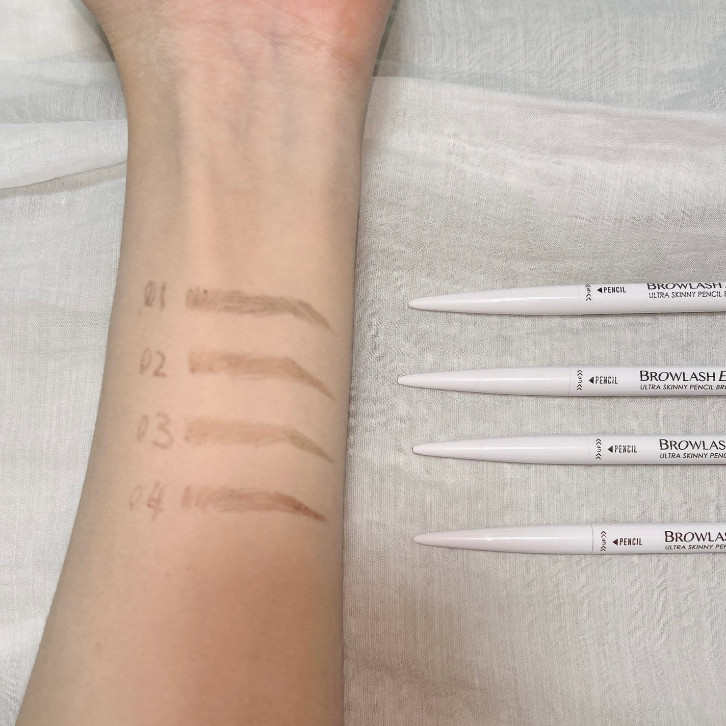 ブロウラッシュEX ウルトラスキニーペンシルブロウ N/ブロウラッシュ/アイブロウペンシルを使ったクチコミ(4枚目)