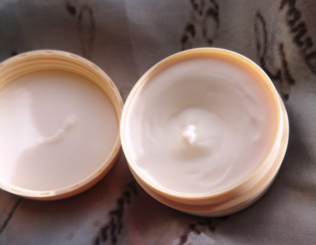 スフレヘアバーム/エアリー&イージー/ヘアバームを使ったクチコミ(4枚目)