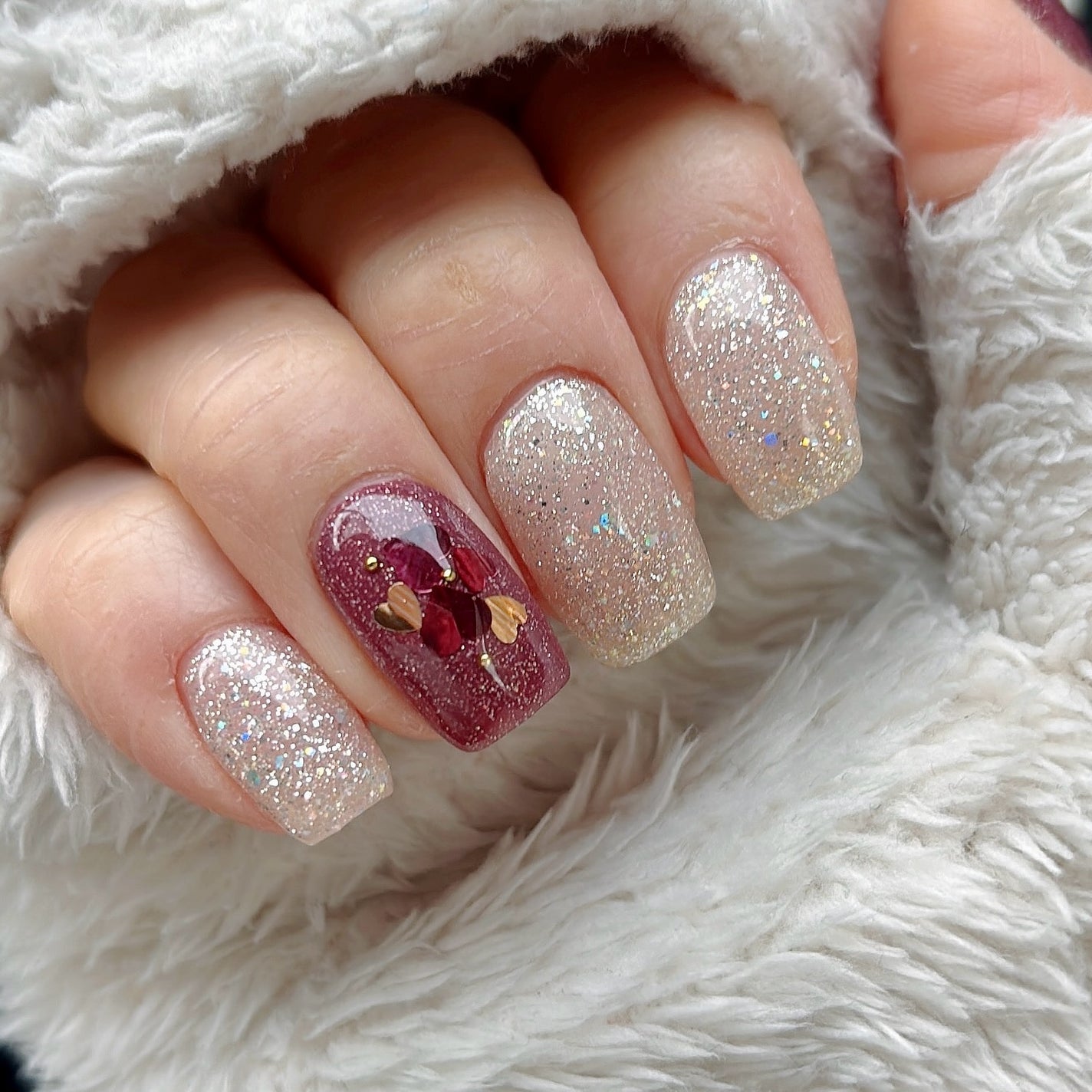 ♡𝙗𝙚𝙠𝙞♡フォロバ100%♡ on LIPS 「valentine'sday nail🍫🤍🩷❤️🤎🧡#nail..」(1枚目)