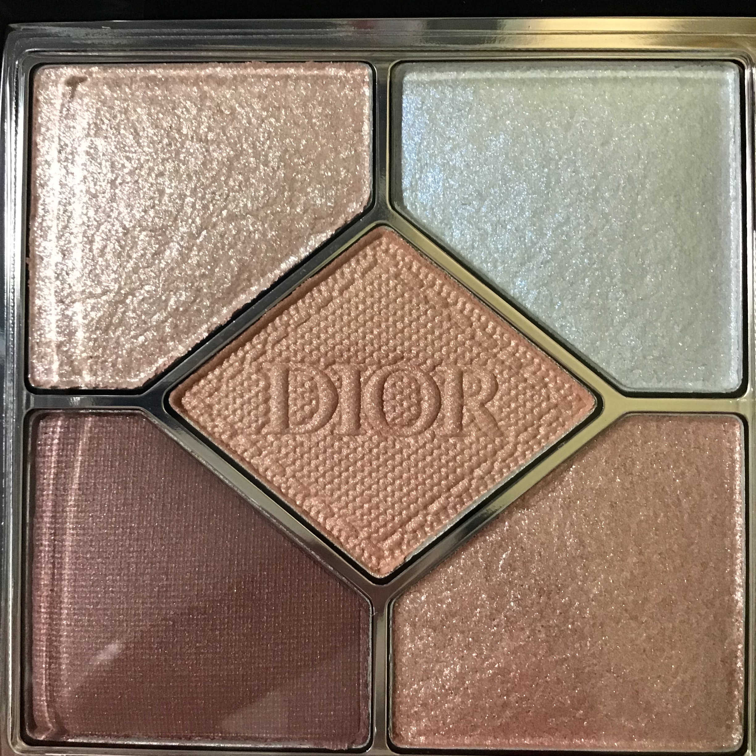 DIORアイシャドウパレット813ミミローズ✴︎ディオール Dior(ディオール)海外限定サンク「813 Mimirose」がヒット中