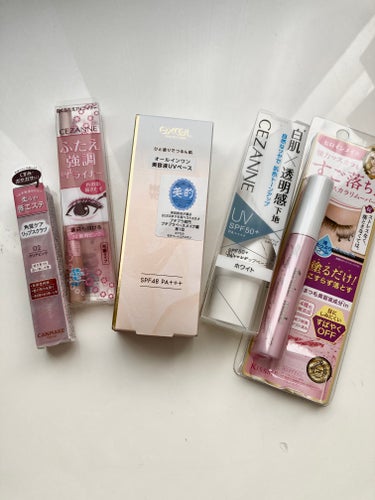 LIPSで初購入したのが昨日届きました〜！！
1200円クーポンと300pt使いの購入♡
めっちゃお得ですよね〜！！
初めて使うコスメもあるのでこれから使用してレビューしていきます♪