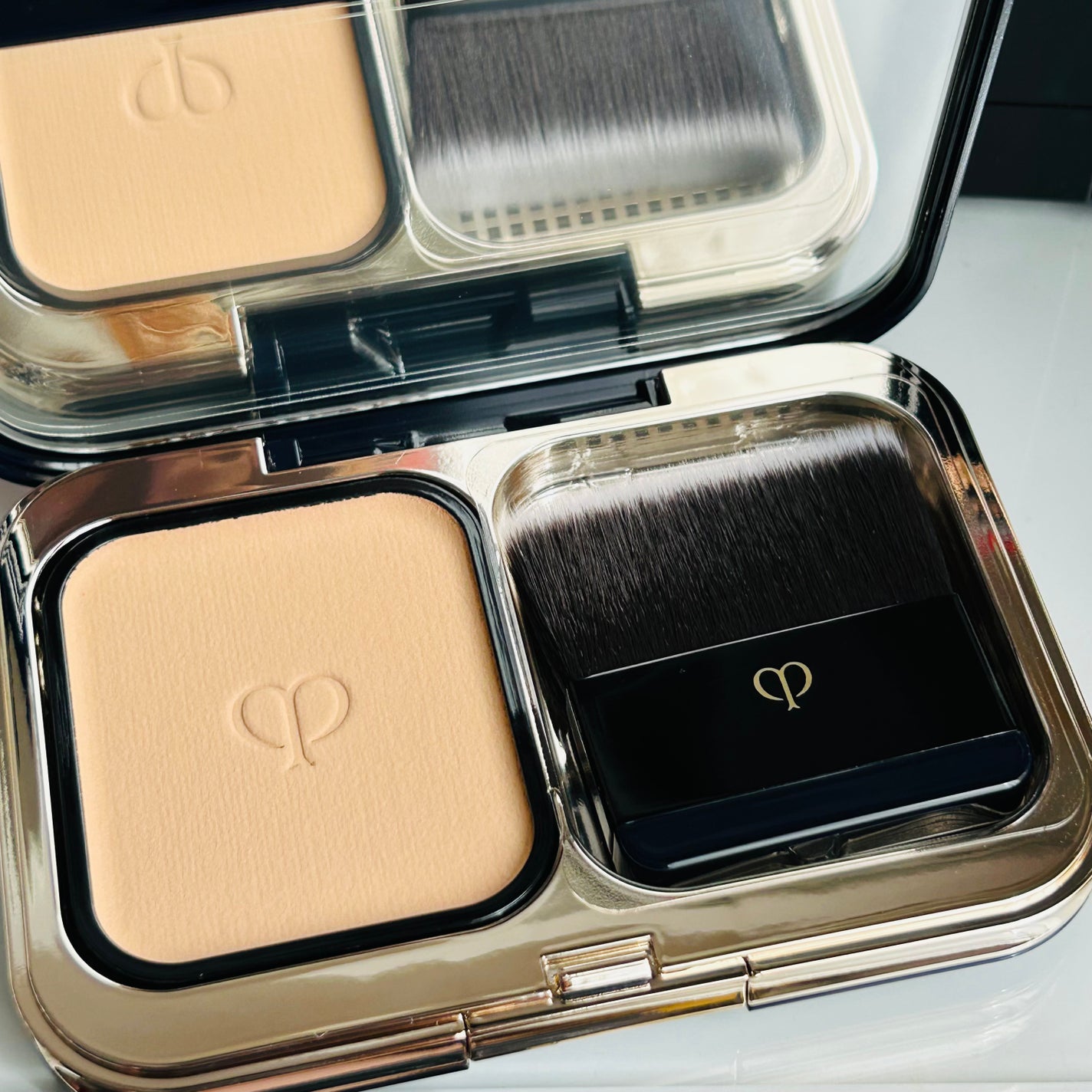 クレ・ド・ポー ボーテ タンプードルエクラⅡ/クレ・ド・ポー ボーテ/パウダーファンデーションを使ったクチコミ(2枚目)