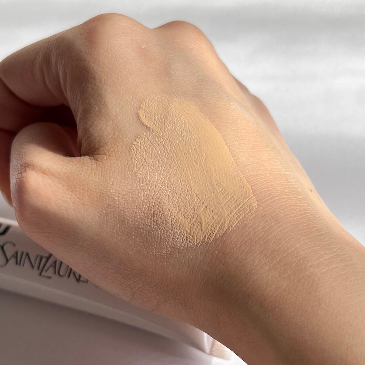 NU BARE LOOK TINT/YVES SAINT LAURENT BEAUTE/リキッドファンデーションを使ったクチコミ(4枚目)