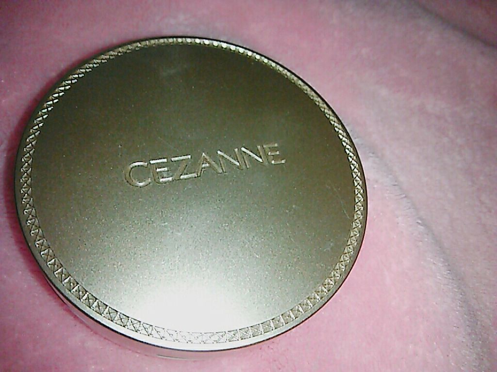 UVシルクフェイスパウダー/CEZANNE/プレストパウダーを使ったクチコミ（1枚目）