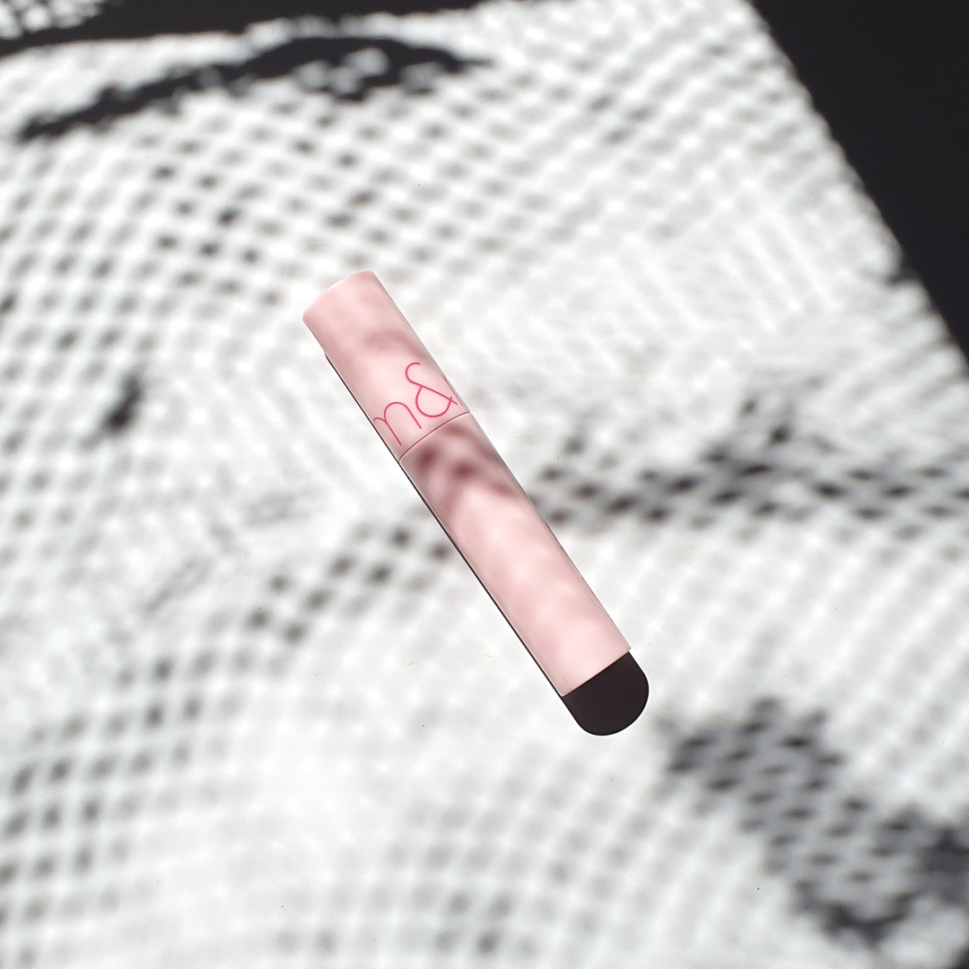 ジューシーラスティングティント/rom&nd/リップティントを使ったクチコミ（2枚目）