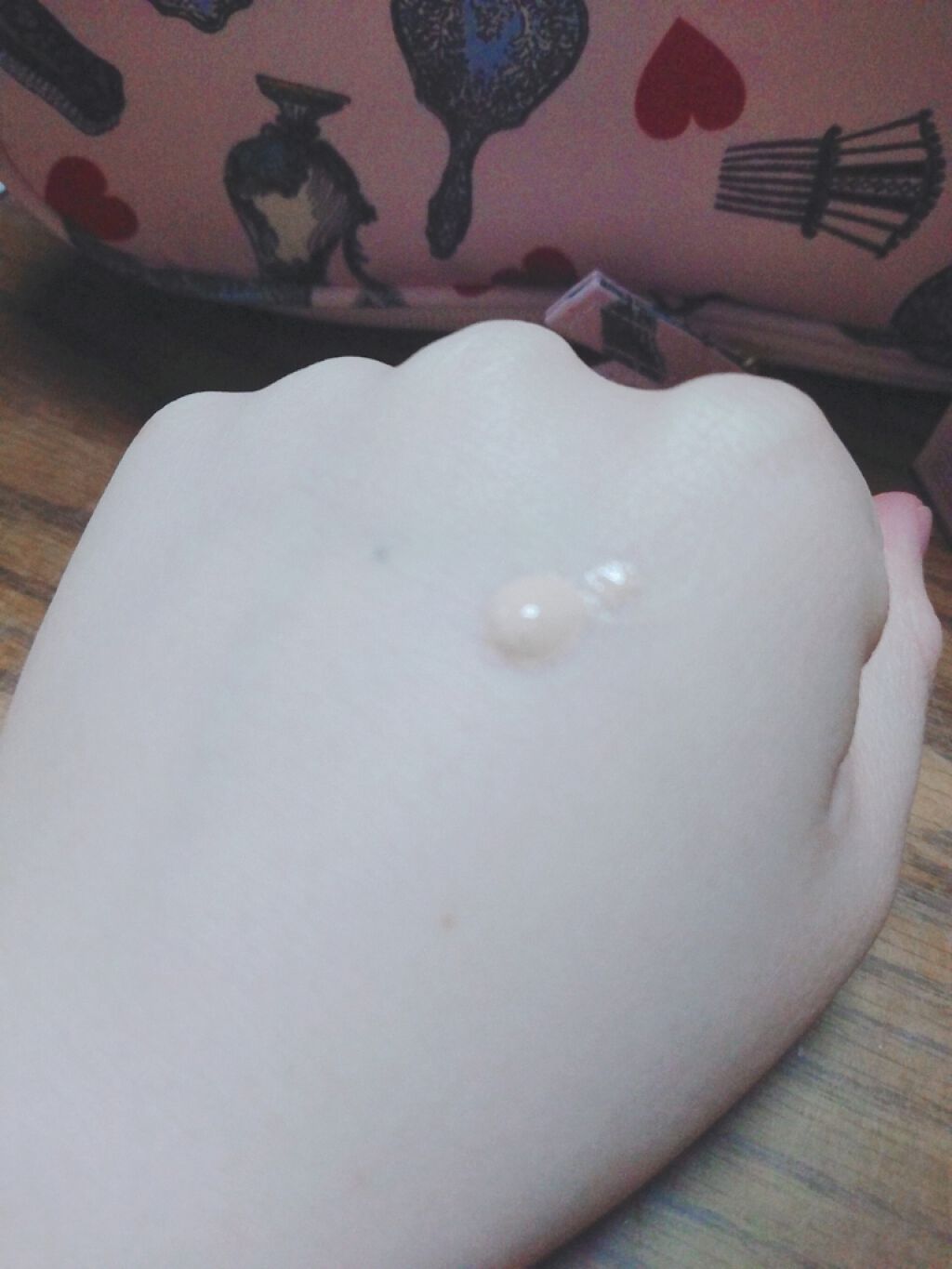 リクイド ファンデーション/レ・メルヴェイユーズ ラデュレ/リキッドファンデーションを使ったクチコミ(2枚目)