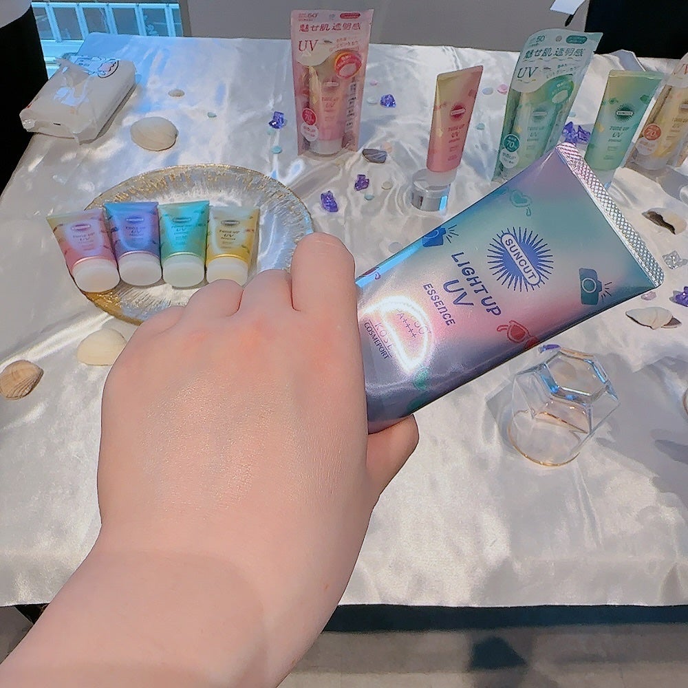 サンカットR トーンアップUV エッセンス/サンカット®/日焼け止めローションを使ったクチコミ(4枚目)