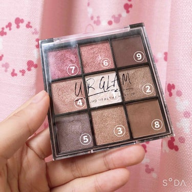 UR GLAM　BLOOMING EYE COLOR PALETTE/U R GLAM/パウダーアイシャドウを使ったクチコミ（1枚目）