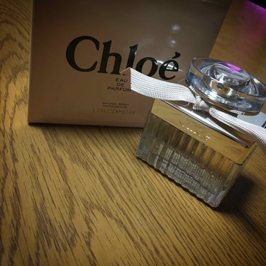 Chloéの香水です。
彼にオススメされたのと、すごく安くなっていたので買ったしまいました。

匂いには好みがあると思いますが、わたしは割と好きです。甘すぎず、女性らしい匂いだと感じました。彼がいうには