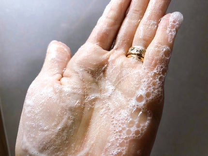 ボディスクラブ; モロッカンガーデナー/Huxley/スクラブ・ゴマージュを使ったクチコミ(4枚目)