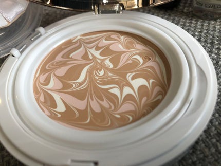 タン クラリフィック マーブル コンパクト/LANCOME/クリーム・エマルジョンファンデーションを使ったクチコミ(2枚目)