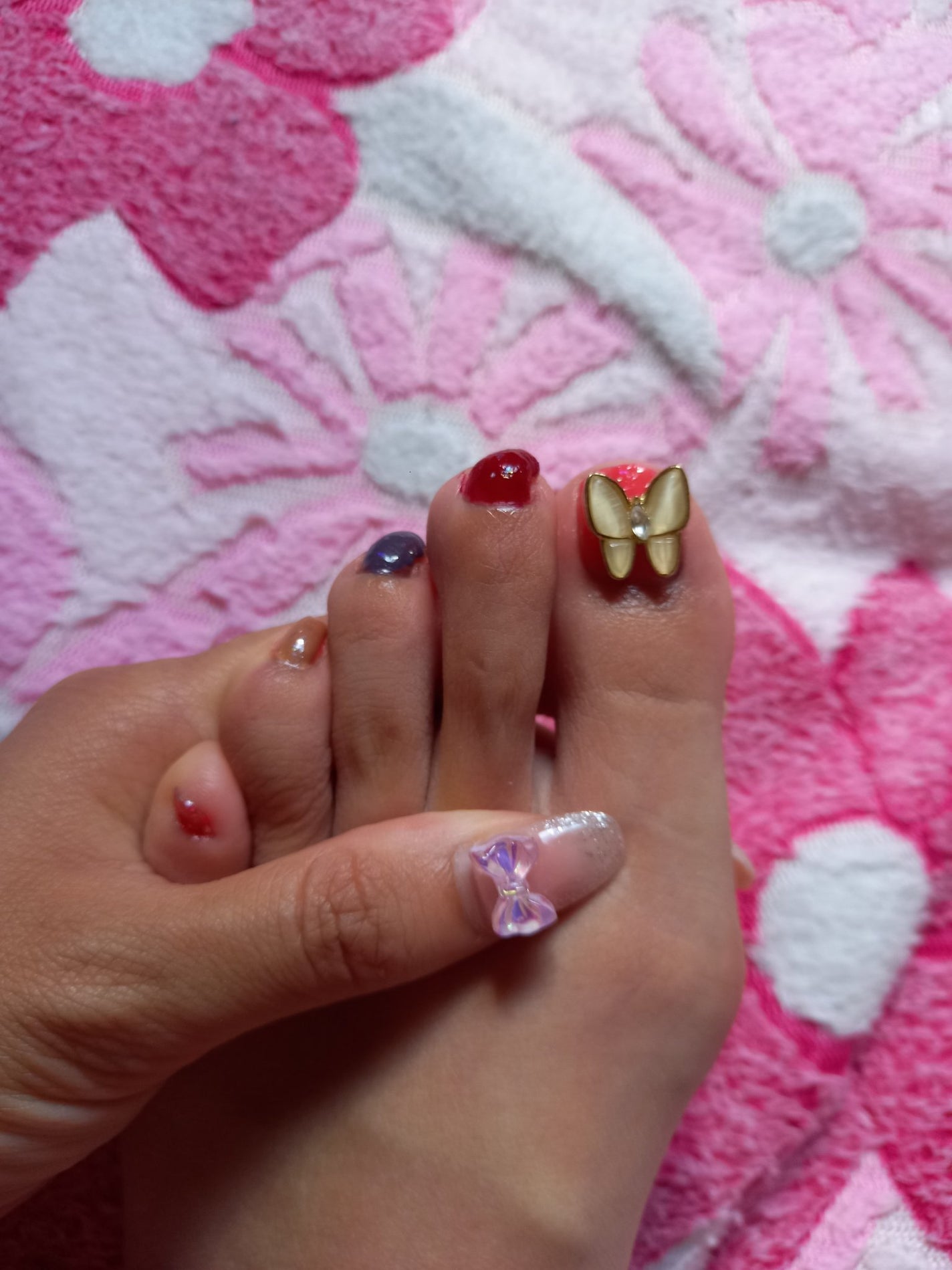 まゆみ on LIPS 「今週のフットネイル(^-^)/♥️蝶々とでっかいハート!カラー..」(1枚目)