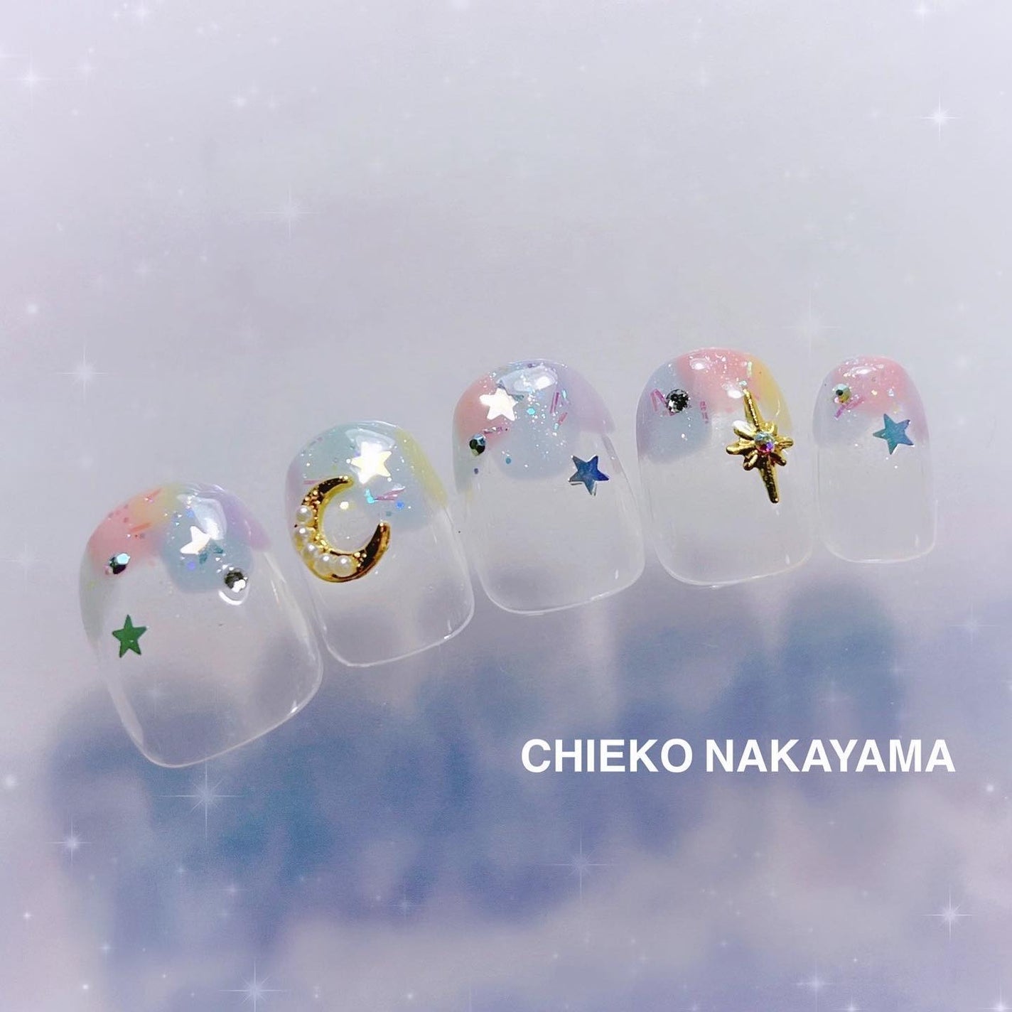 なかやまちえこ on LIPS 「🌙☁️⠀365日ネイル213日め⠀⠀#nail#nails#n..」(1枚目)