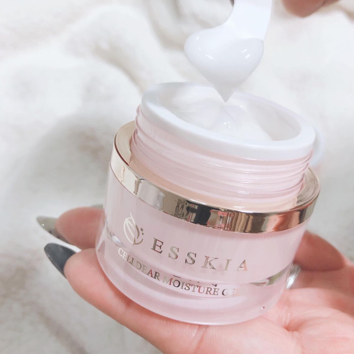 セルディアモイスチャーゲル/ESSKIA/美容液を使ったクチコミ(2枚目)