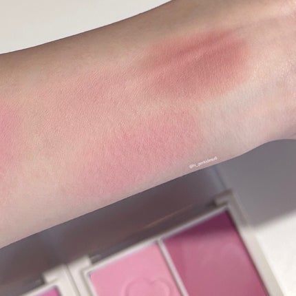 フロリッドレイヤーブラッシャー/HAKIT/パウダーチークを使ったクチコミ(4枚目)