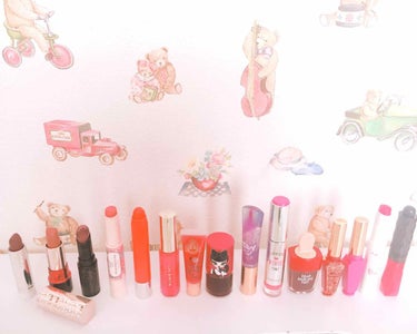 *.·.。゜my lip collection  *.·.。゜


プチプラ多めで、デパコスがほんとに少ししかないんですが、まぁ普通に持っている方ではあると思います…笑笑

かなりずっと愛用しているもの