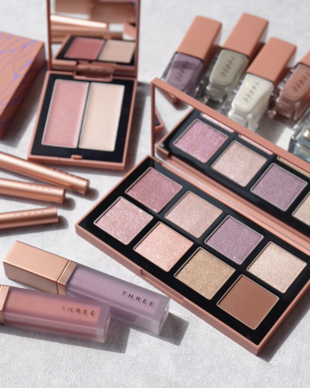 THREE シマリング グロー デュオ/THREE/クリームハイライトを使ったクチコミ（1枚目）