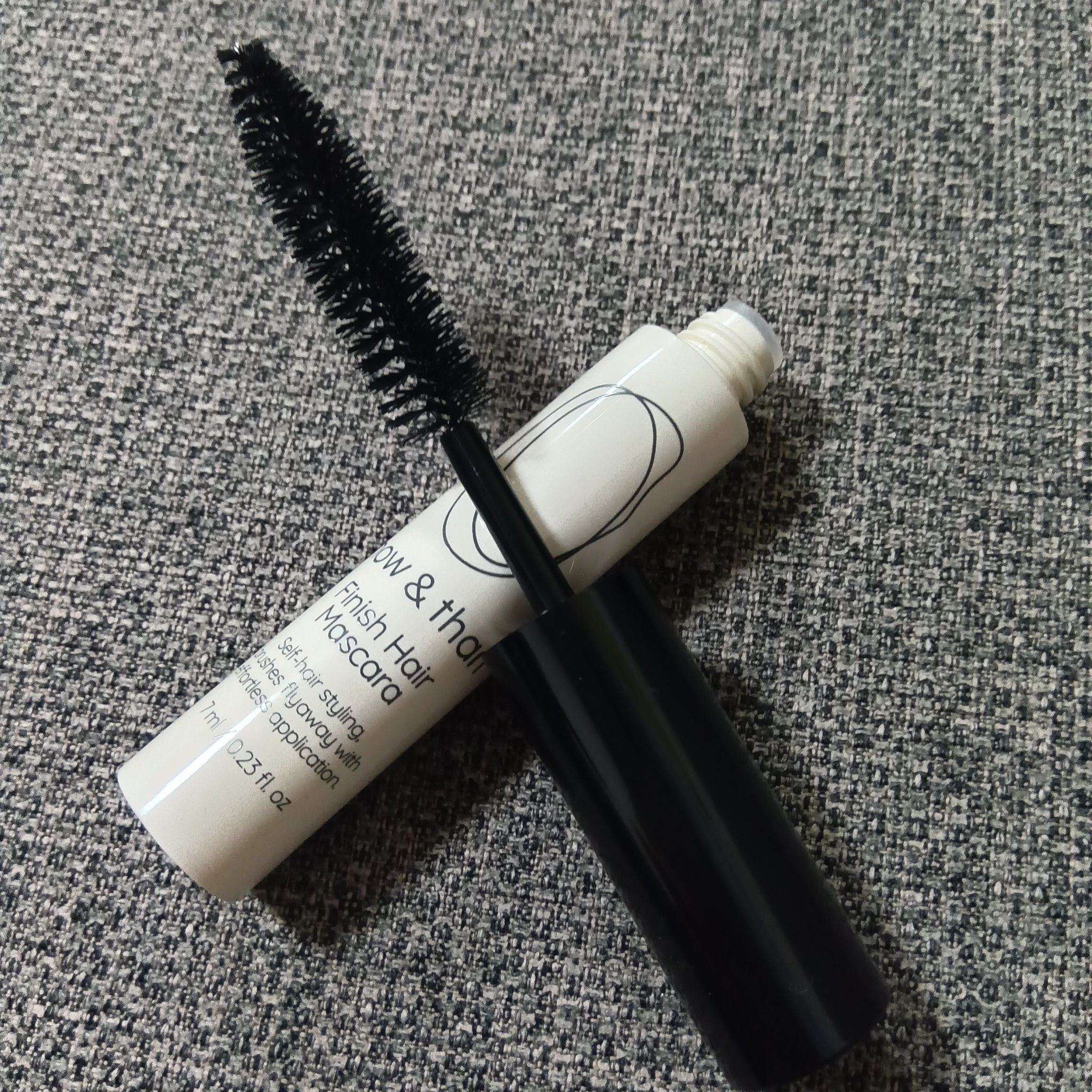 フィニッシュヘアマスカラ/now & than（ナウアンドダン）/その他スタイリングを使ったクチコミ（2枚目）