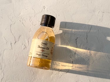 SABON  シャワーオイル ジンジャー・オレンジのクチコミ「さっぱりとした良い香り🫚🍊

手のひらで泡をたてるのは難しいのでわたしは小さめのスポンジを使用.....」（1枚目）