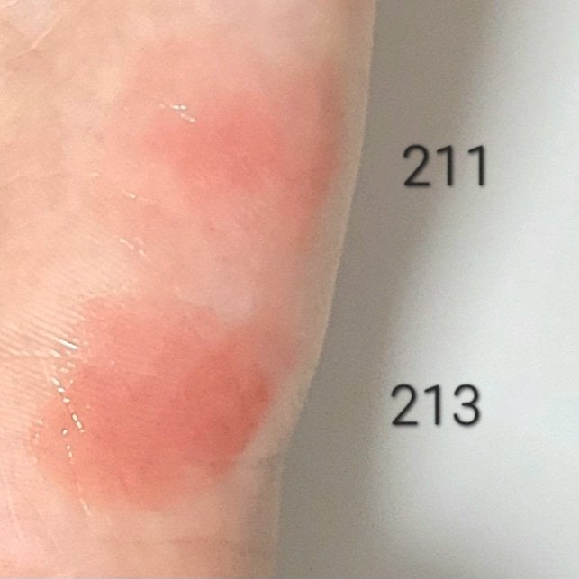 ボンディンググロウリップスティック/Laka/口紅を使ったクチコミ(2枚目)