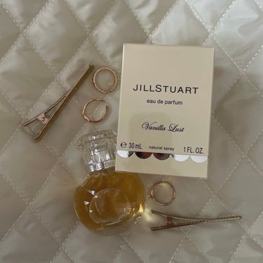 上品に甘く靡く冬の女の子の香り𓂃◌𓈒𓐍𓈒
JILLSTUART ヴァニラ ラスト オード パルファン 


投稿を閲覧頂きありがとうございます。
今回はJILL STUARTさんから素敵な香水のプレゼン