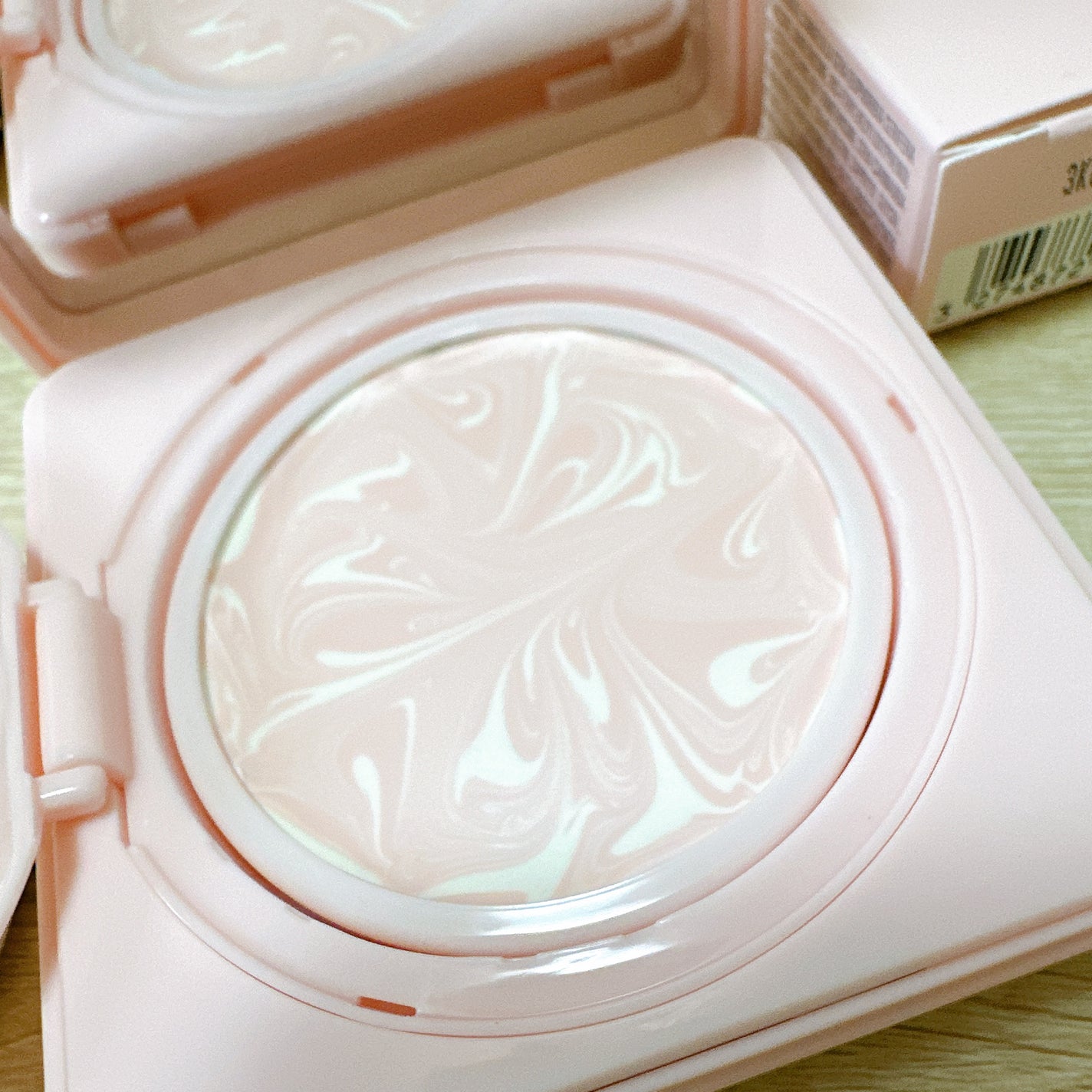 スキン PFCT コンパクト クリーム N/GIVENCHY/化粧下地を使ったクチコミ(4枚目)