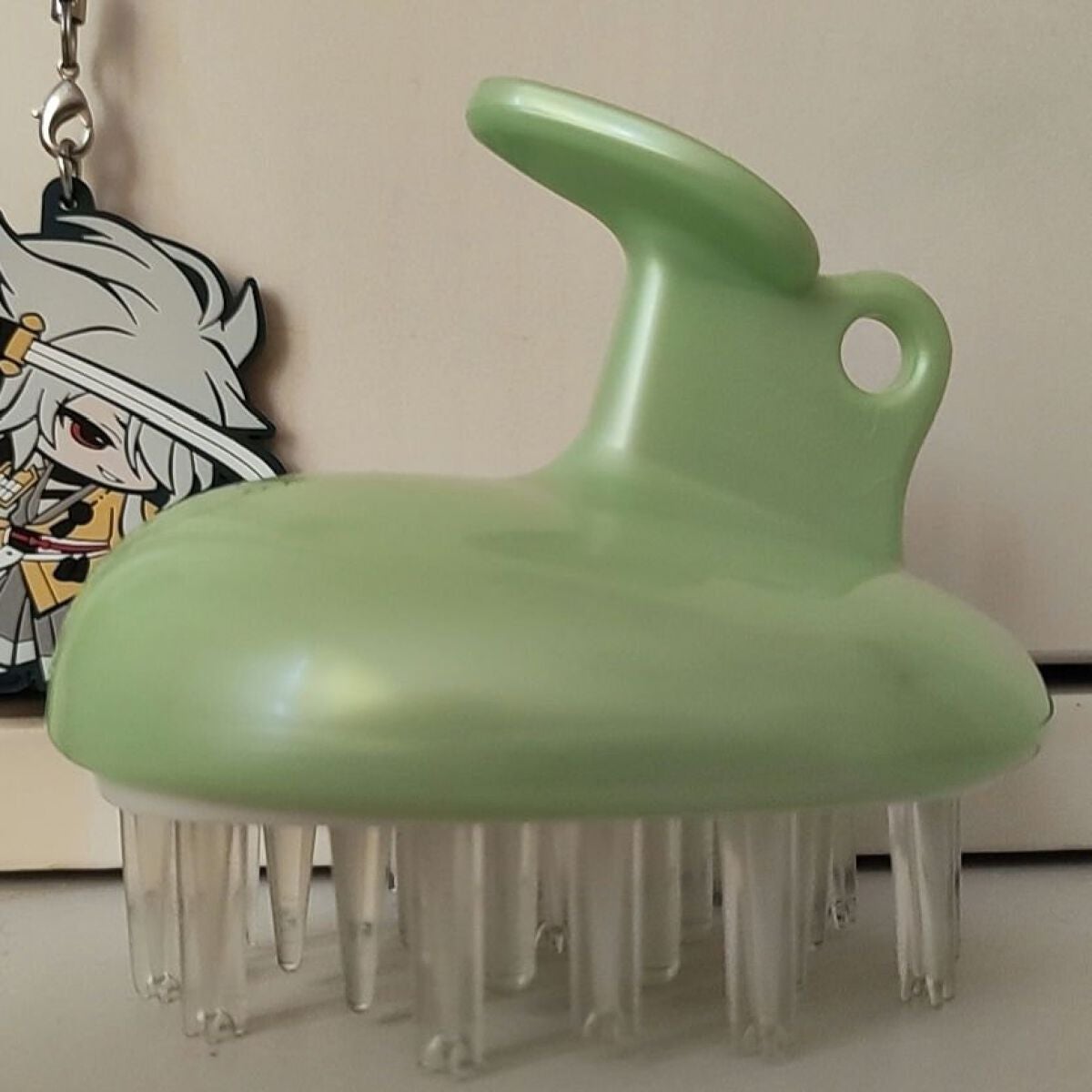 シャンプーブラシ 貝印