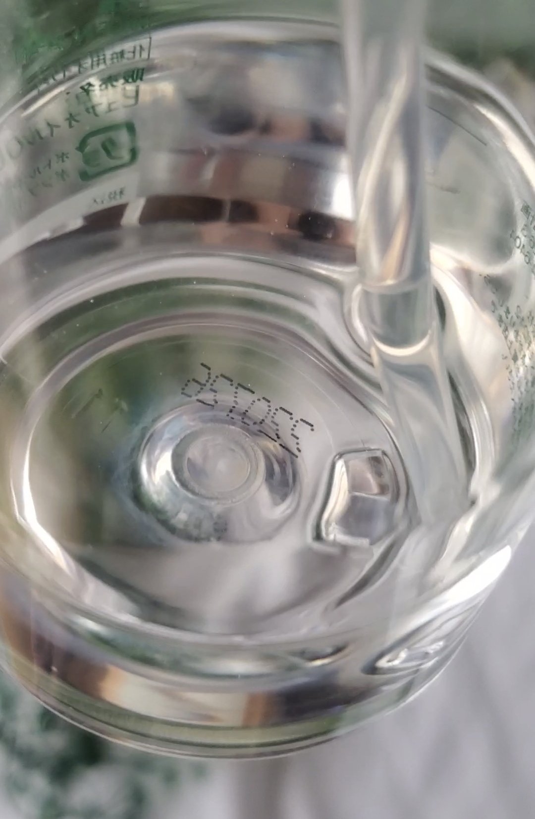 無印良品 オリーブオイルのクチコミ「9年以上使っています。

何やっても髪の毛は広がるし言うことを聞かないし
収まらないしで結構重.....」（3枚目）