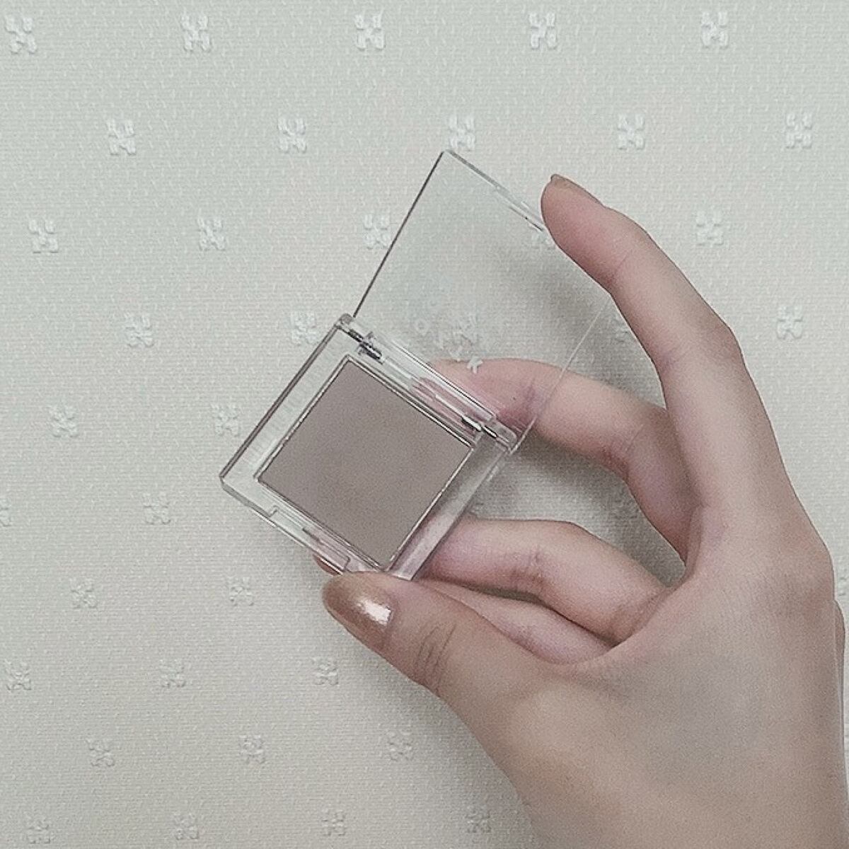 シングルアイシャドウ 10 グレイカシミヤ/aZTK/単色アイシャドウを使ったクチコミ（2枚目）